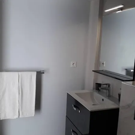 Apartment Neuf De 40 M², Equipe Et Confortable