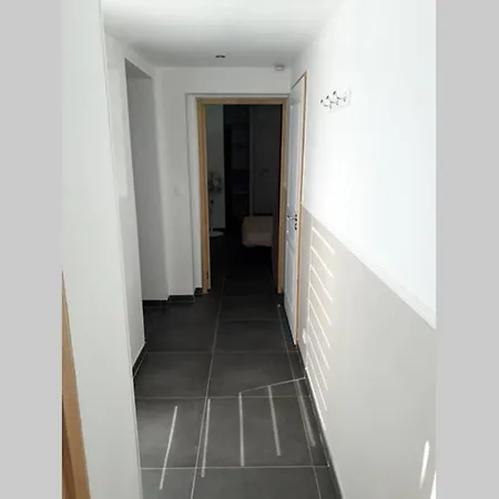 Neuf De 40 M², Equipe Et Confortable Croix-Chapeau